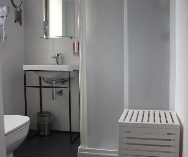 Bed & Breakfast Lasso 4*